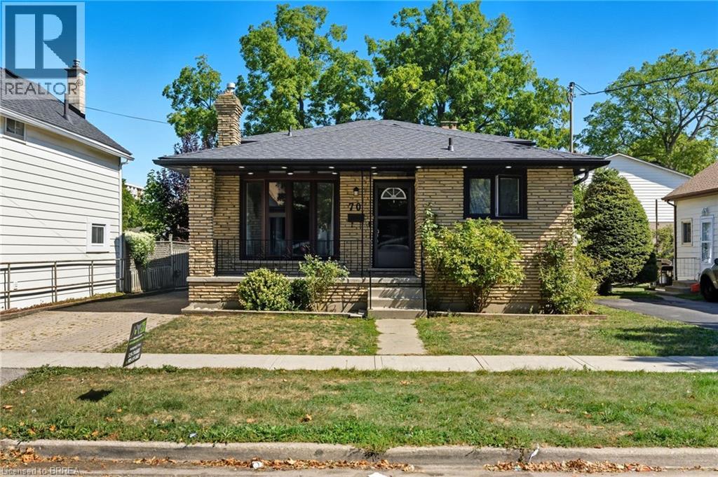 70 Oak St, Brantford, ON N3T 2B1