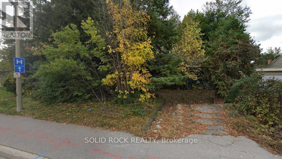 244 Smyth Rd, Ottawa, ON K1H 5A2