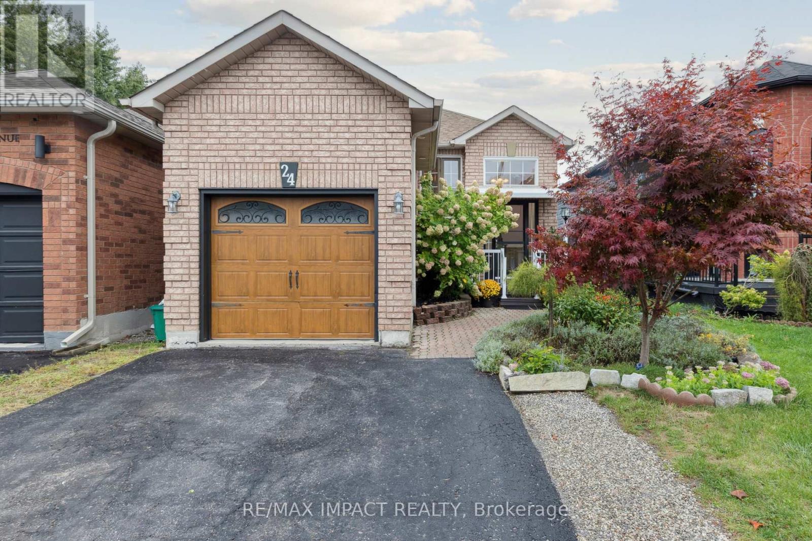 24 Birmingham Ave, Clarington, ON L1C 4Z6