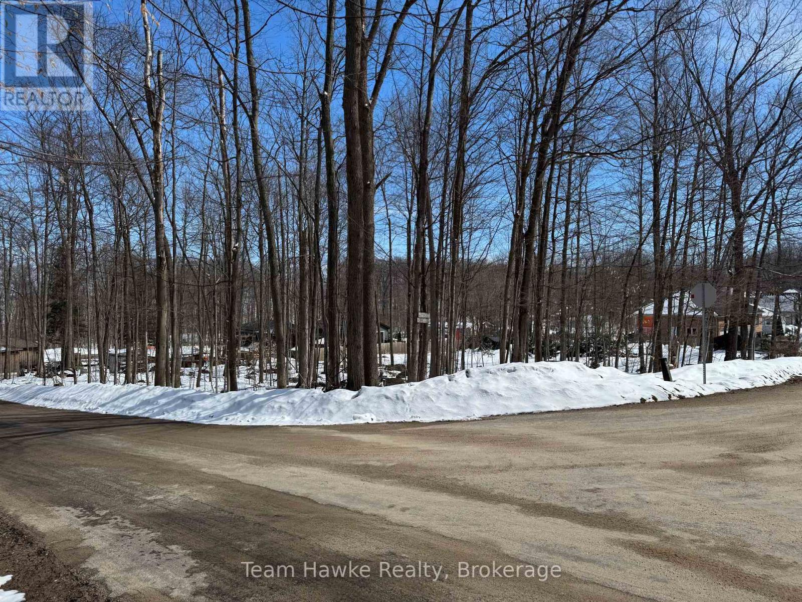 85 Polish Ave, Penetanguishene, ON L9M 1W8