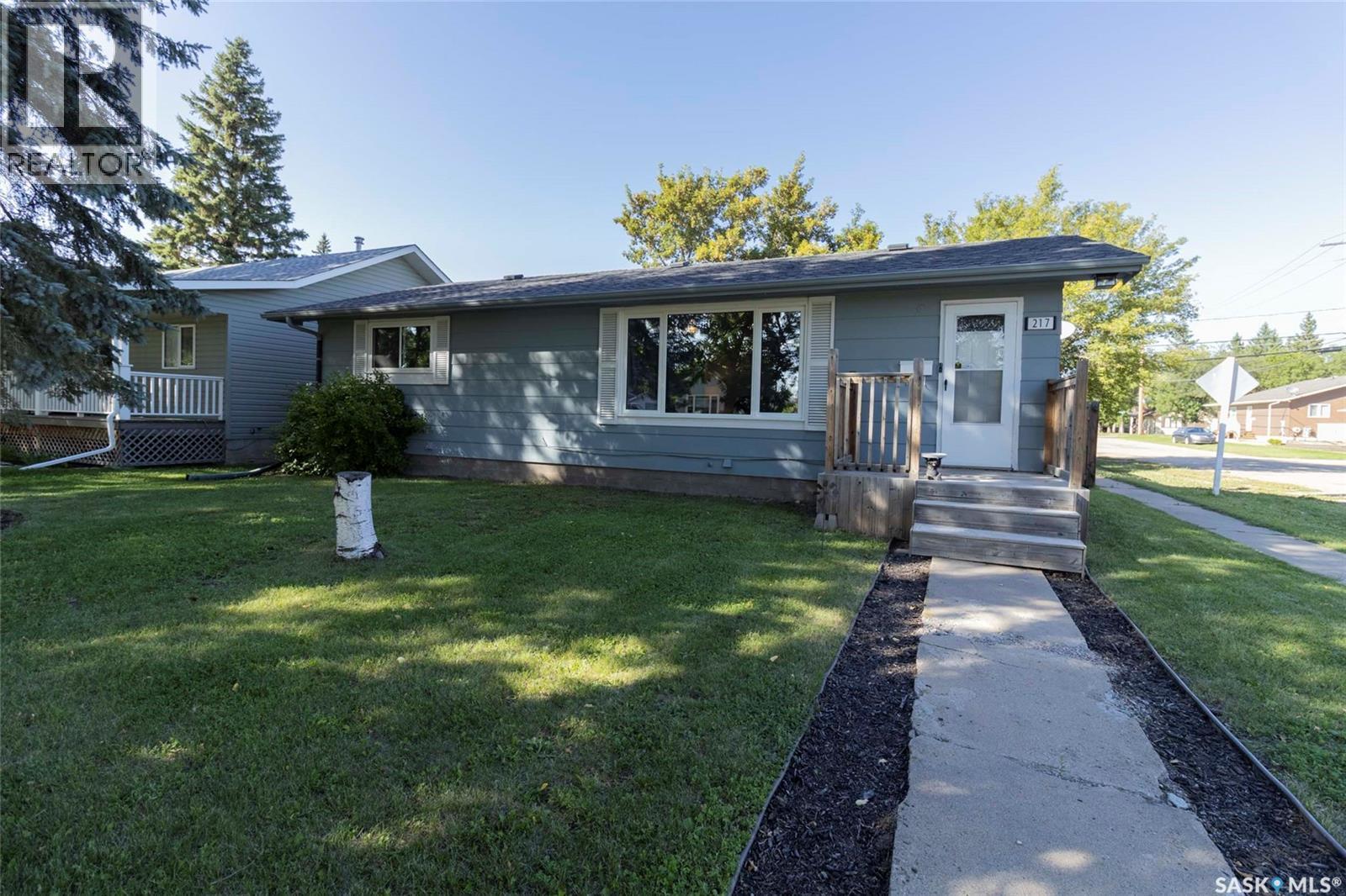 217 2 Street East, Langham, SK S0K 2L0