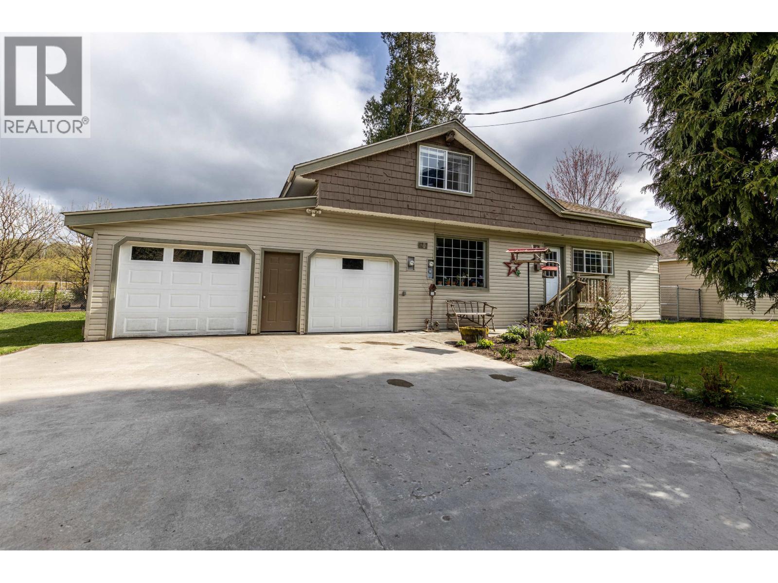 6237 Nelson Rd, Terrace, BC V8G 0C9
