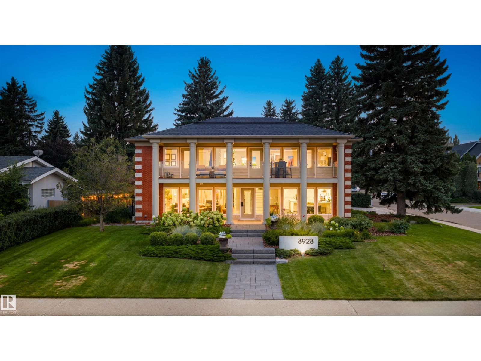 8928 Valleyview Dr NW, Edmonton, AB T5R 5T5