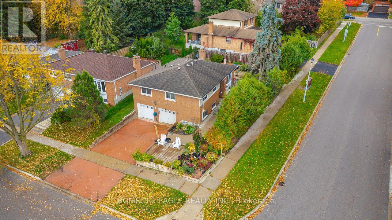 14 Lee Ave, Bradford West Gwillimbury, ON L3Z 1A9