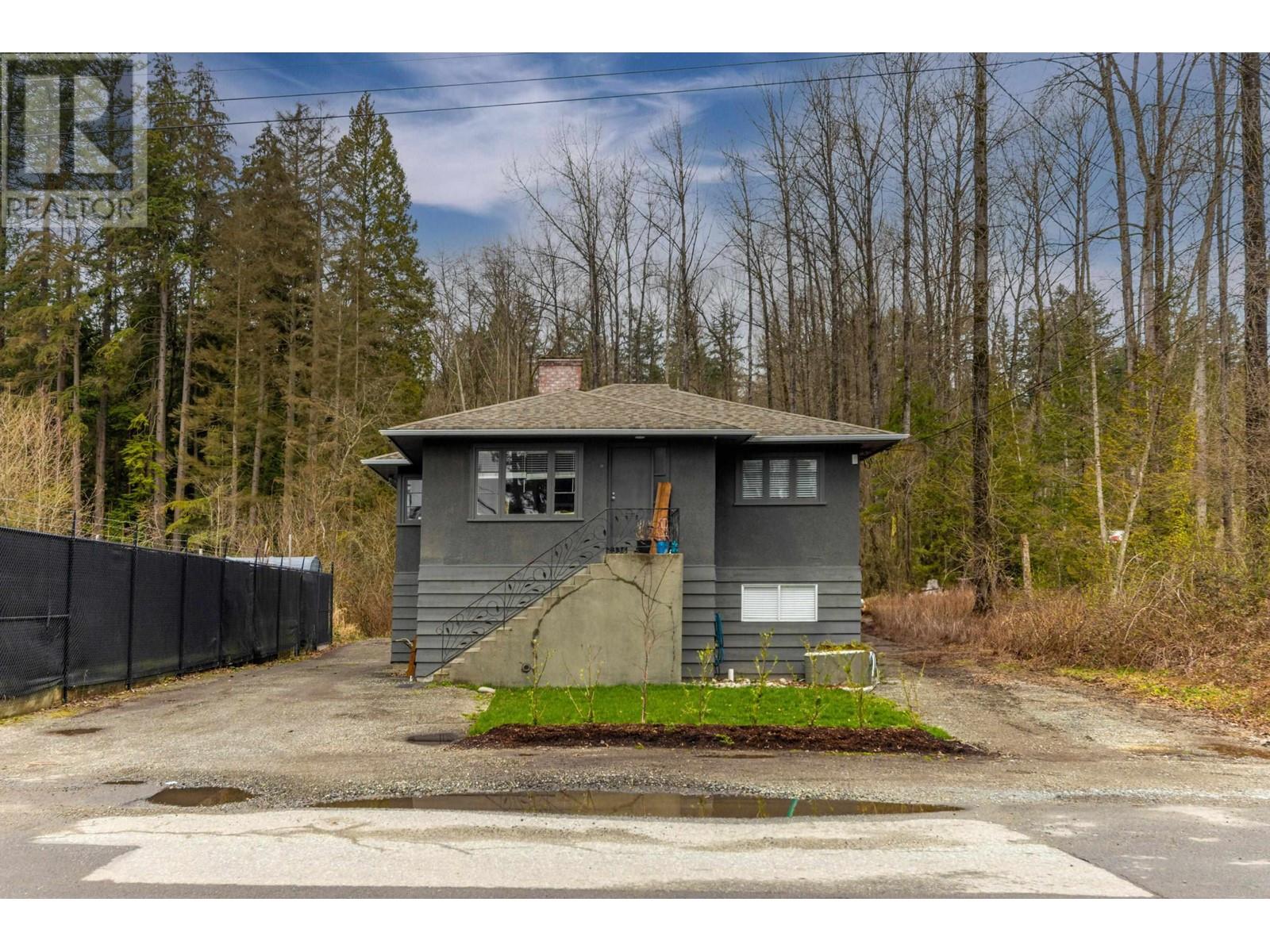 2336 Old Dollarton Rd, North Vancouver, BC V7H 1A8