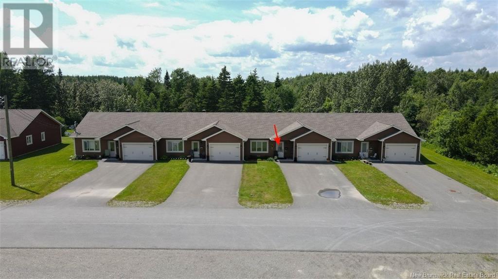 84 Beaulieu St, Saint-Quentin, NB E8A 1B5