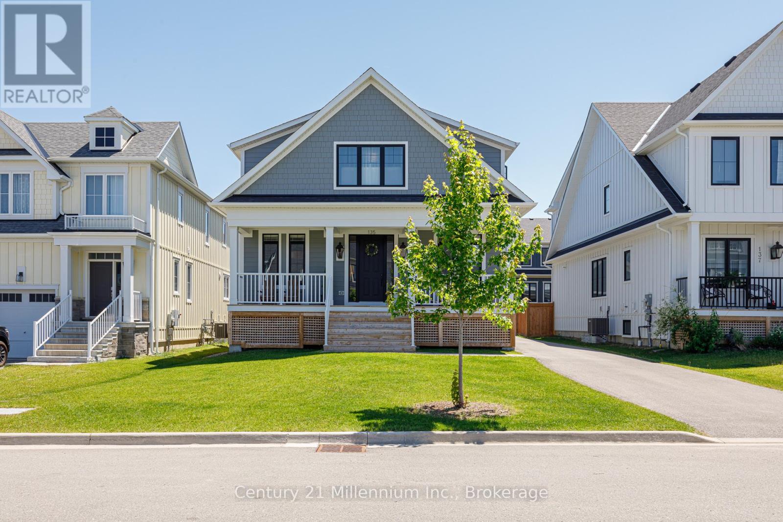 135 Sycamore St, Blue Mountains, ON L9Y 0Y5