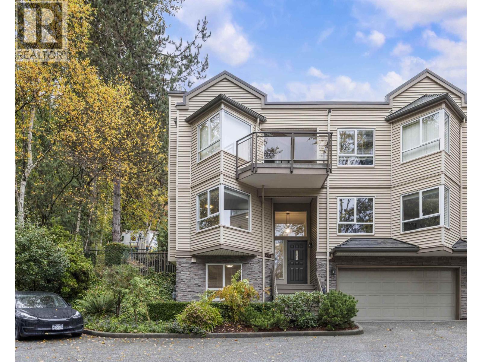 1215 Lansdowne Drive Unit 227, Coquitlam, BC V3E 2P6