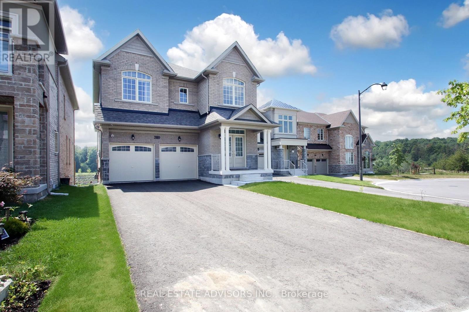 289 Ben Sinclair Ave, East Gwillimbury, ON L9N 0C6