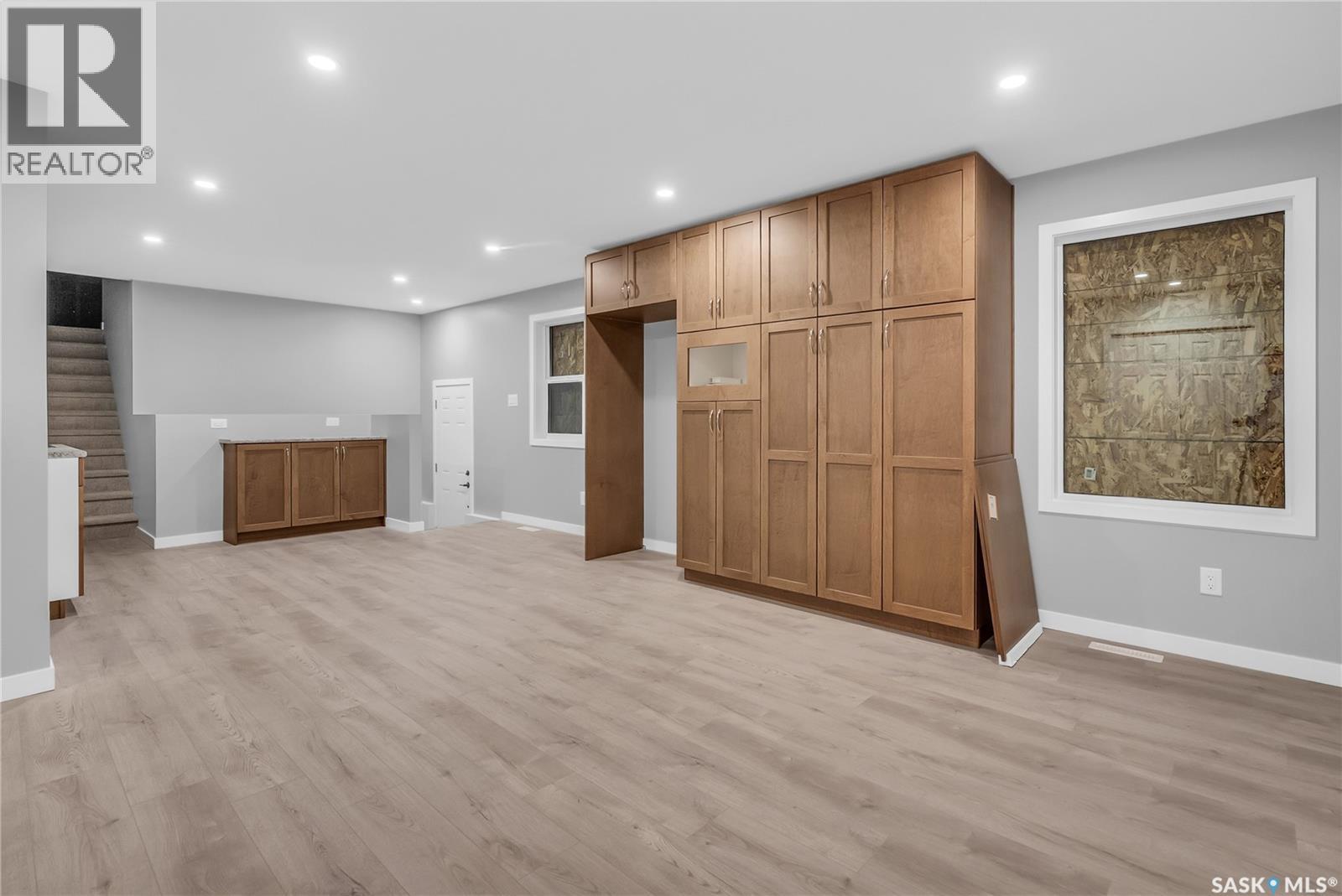 228 S Avenue S, Saskatoon, SK S7M 2Z8