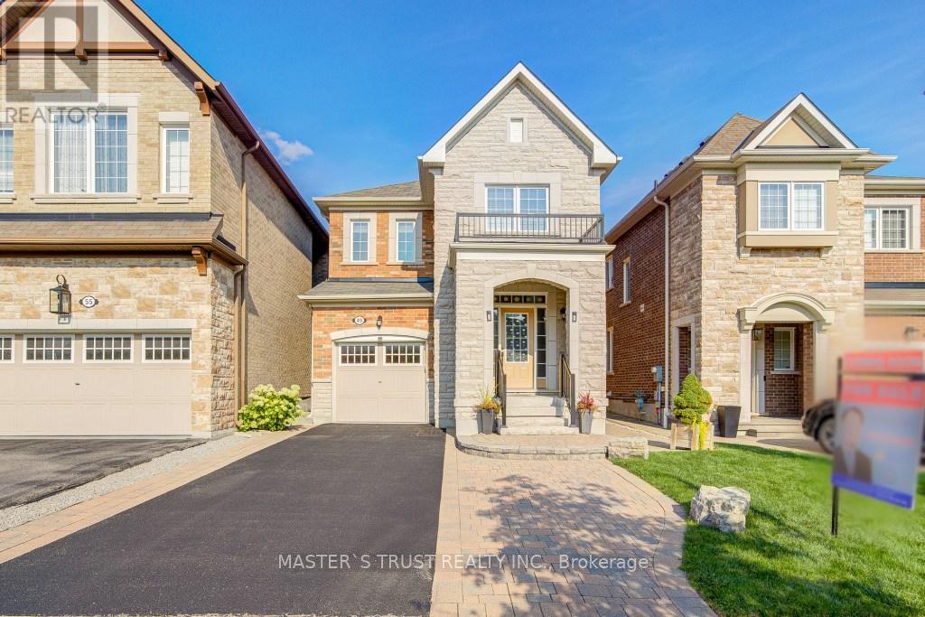 49 Clifford Dalton Dr, Aurora, ON L4G 0T5