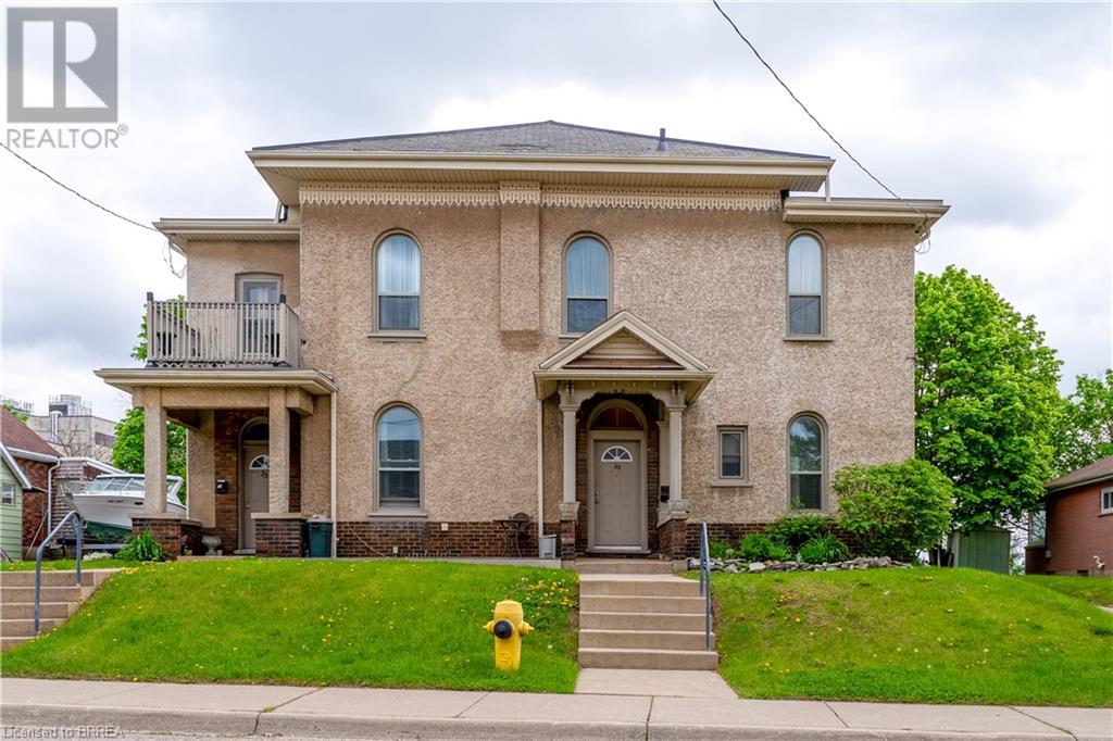 23 Lyons Ave, Brantford, ON N3R 4P8