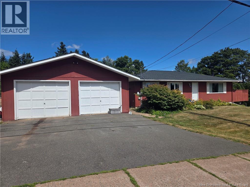 47 Charlotte St, Sackville, NB E4L 2Y5