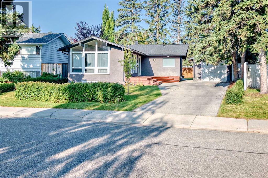 51 Holden Rd SW, Calgary, AB T2V 3E7