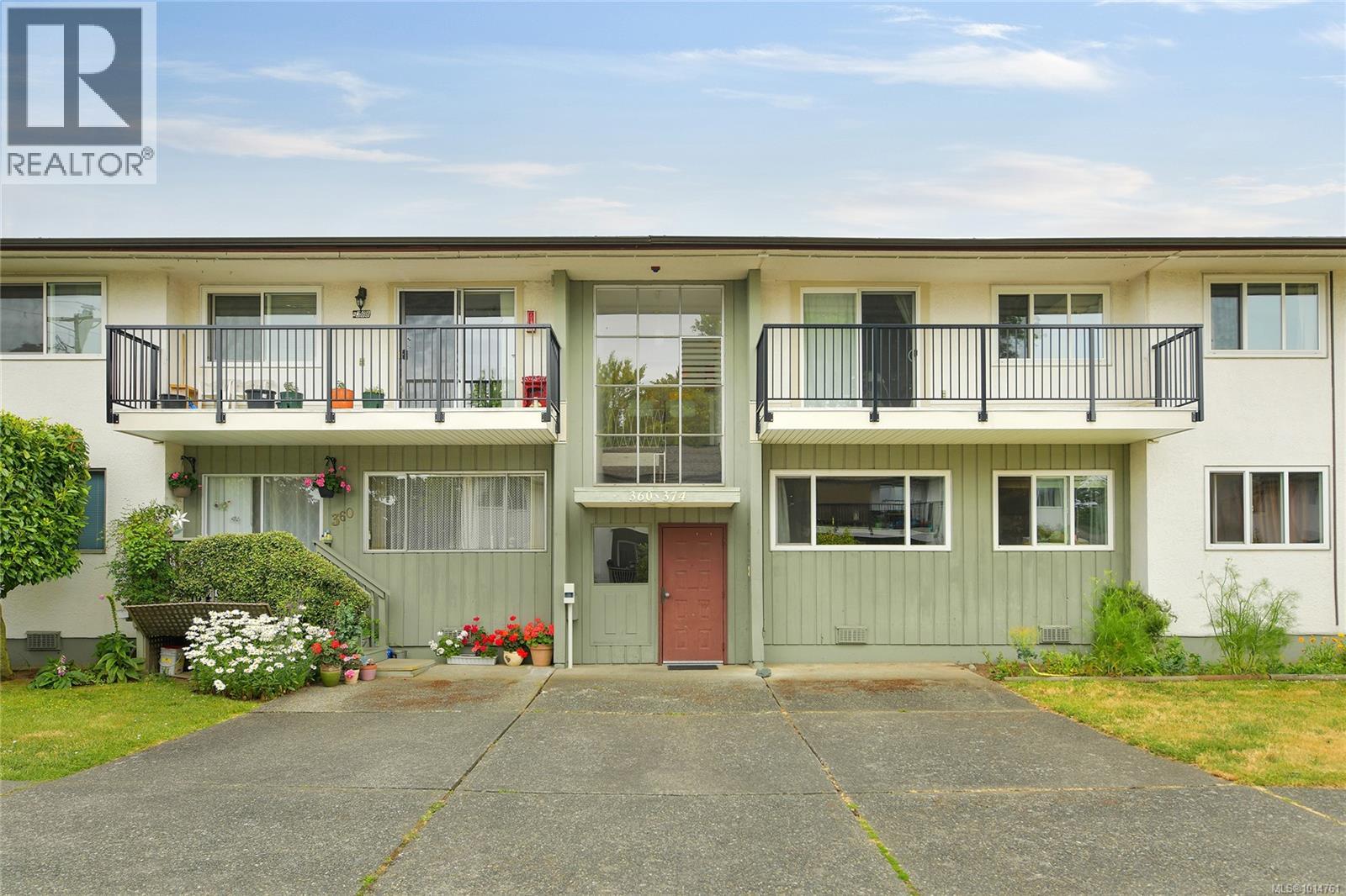 364 Burnside Rd W, Saanich, BC V8Z 1M1