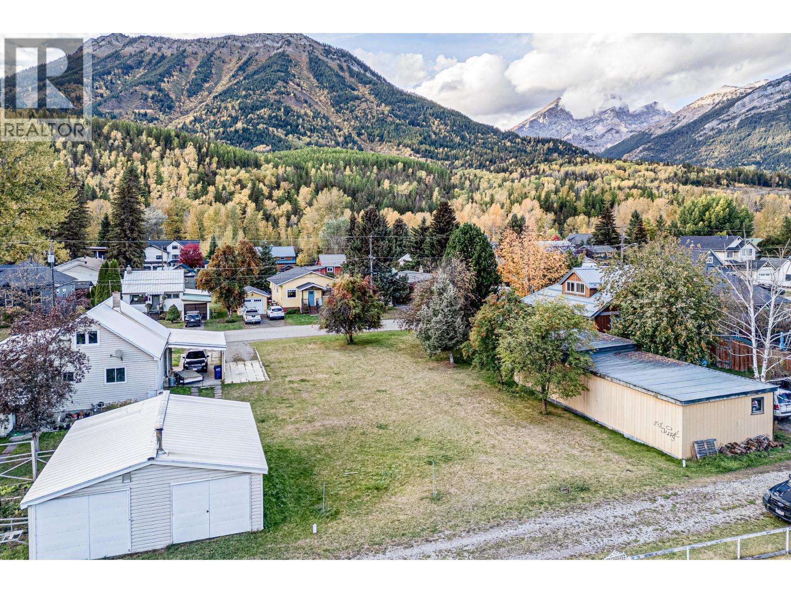 822 10 Avenue #a of, Fernie, BC V0B 1M0