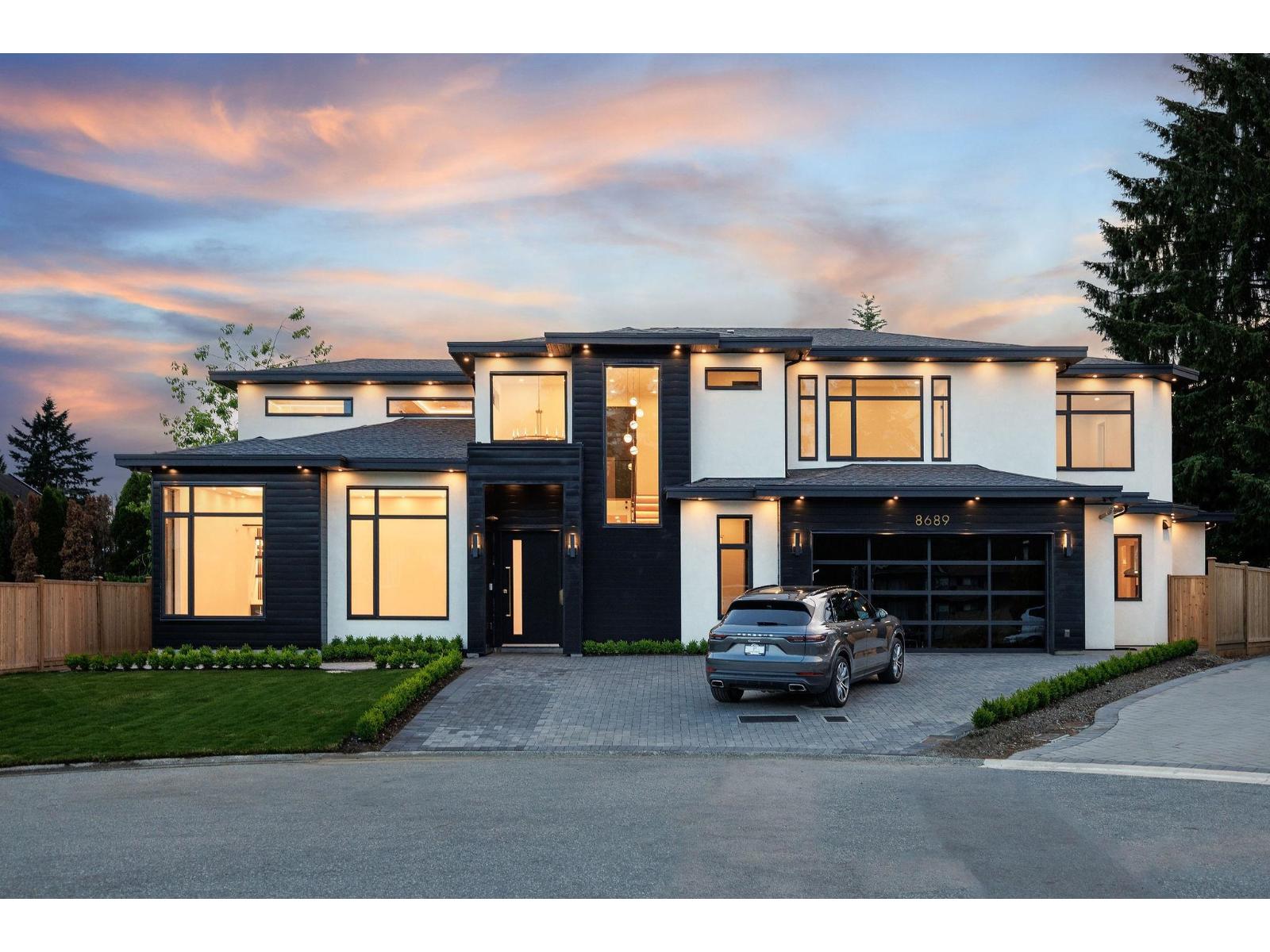8689 Tunis Pl, Surrey, BC V3S 4Y6