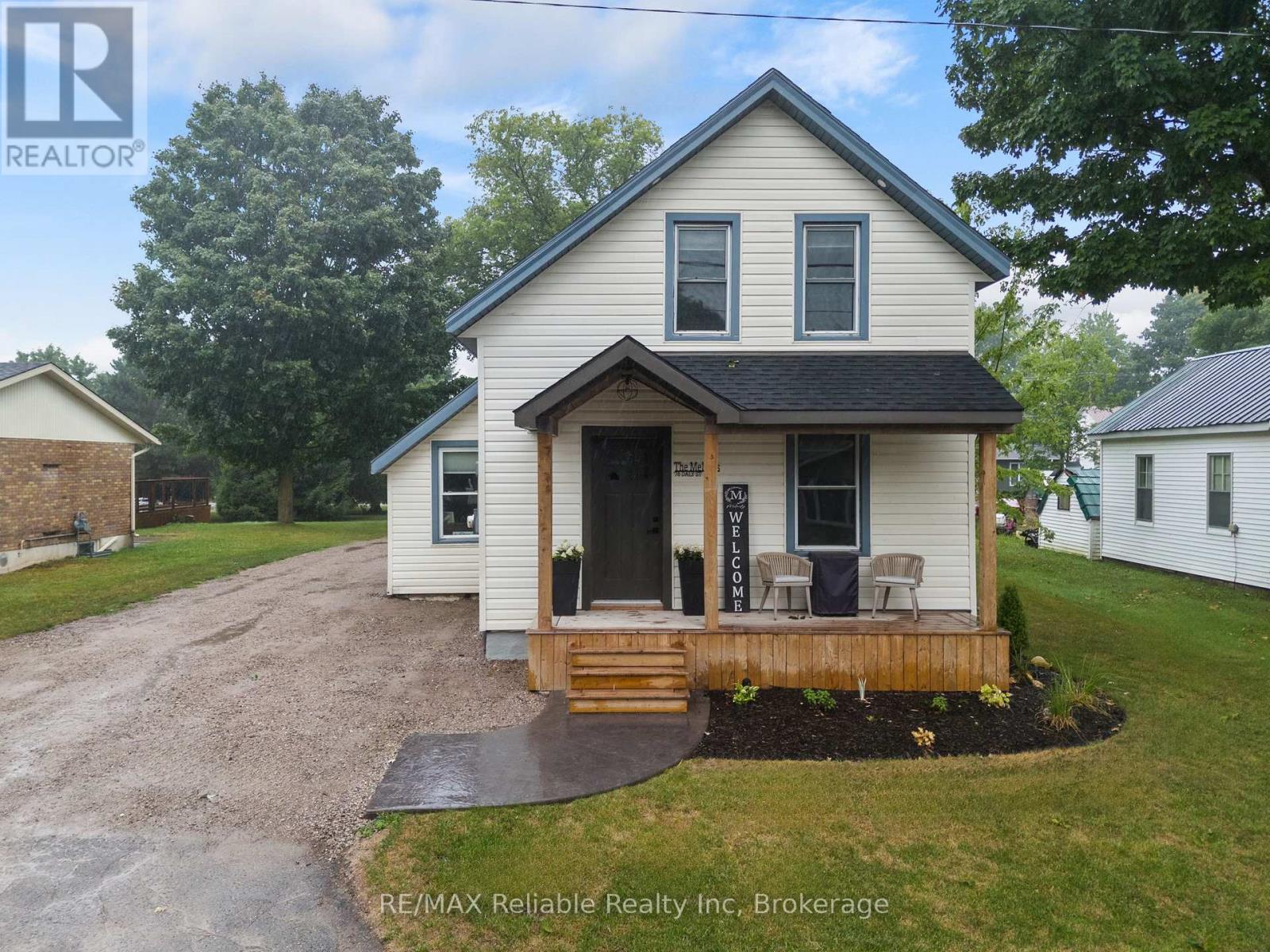 78 Daly St, Huron East, ON N0K 1W0