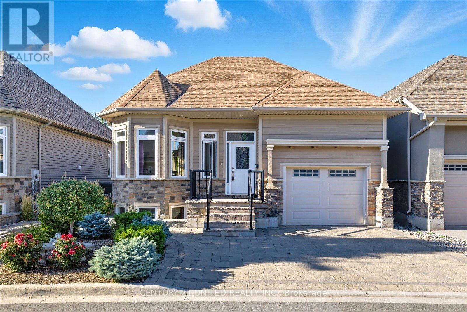 16 Lockside Dr Ward 1 Dr, Peterborough, ON K9J 8T1