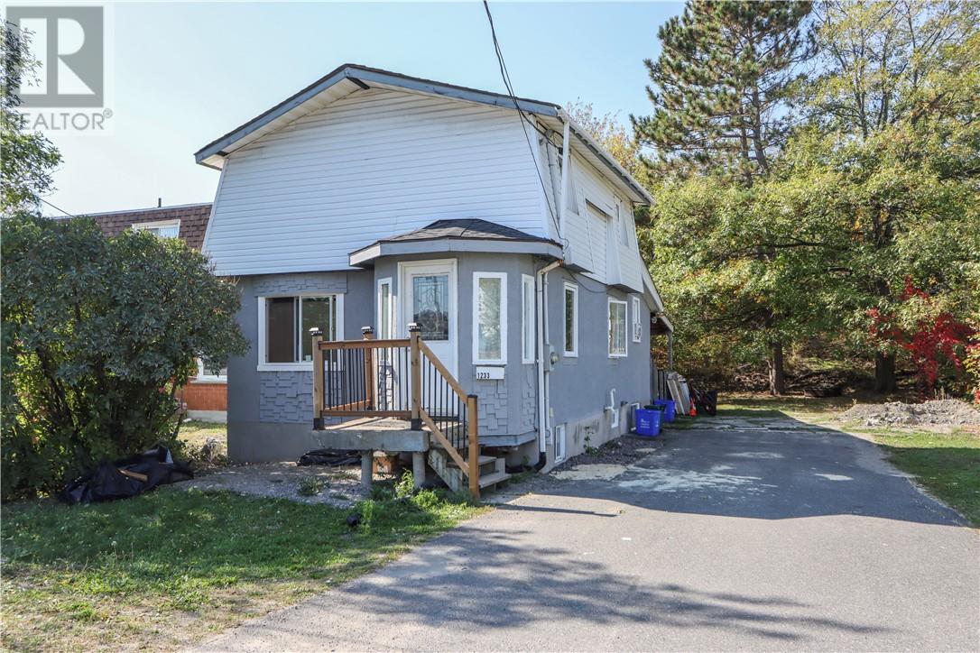 1233 Notre Dame Ave, Sudbury, ON P3A 2T8