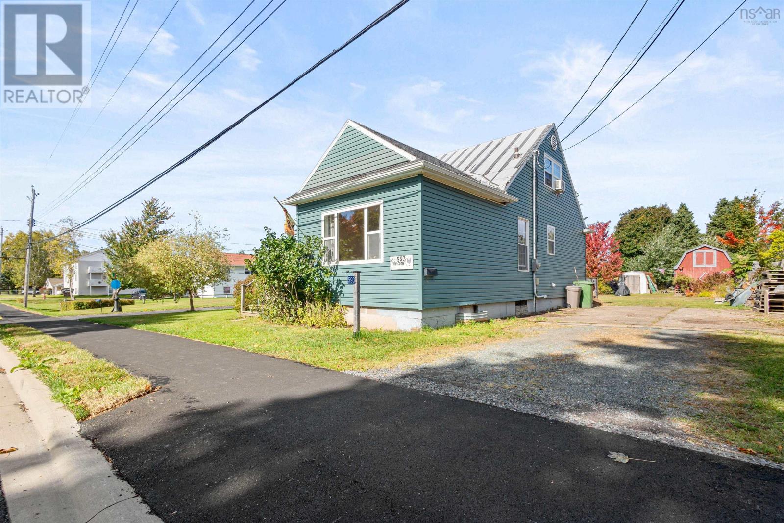 593 College Rd, Truro, NS B2N 4M7