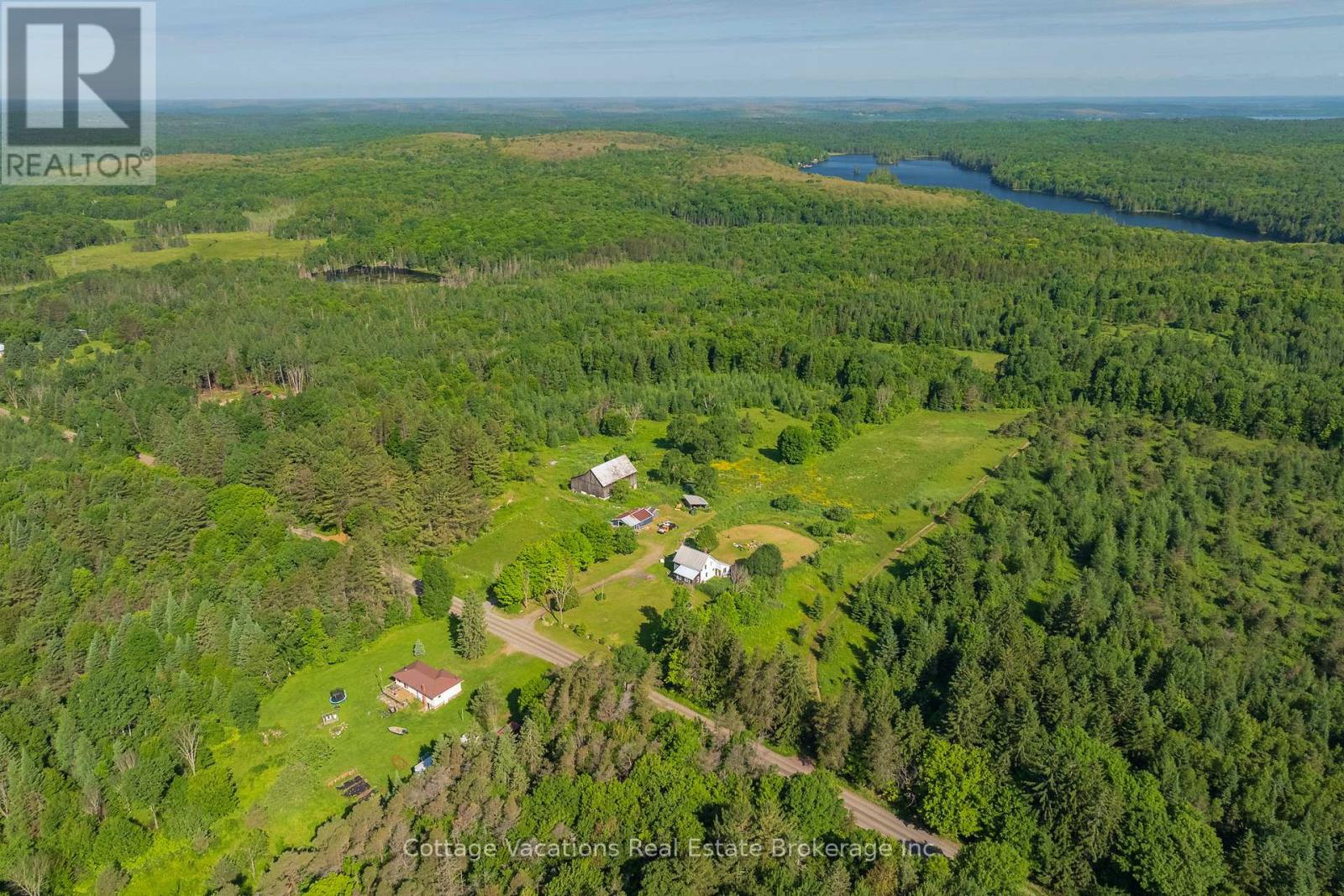 1678 Fern Glen Rd W, Perry, ON P0A 1J0