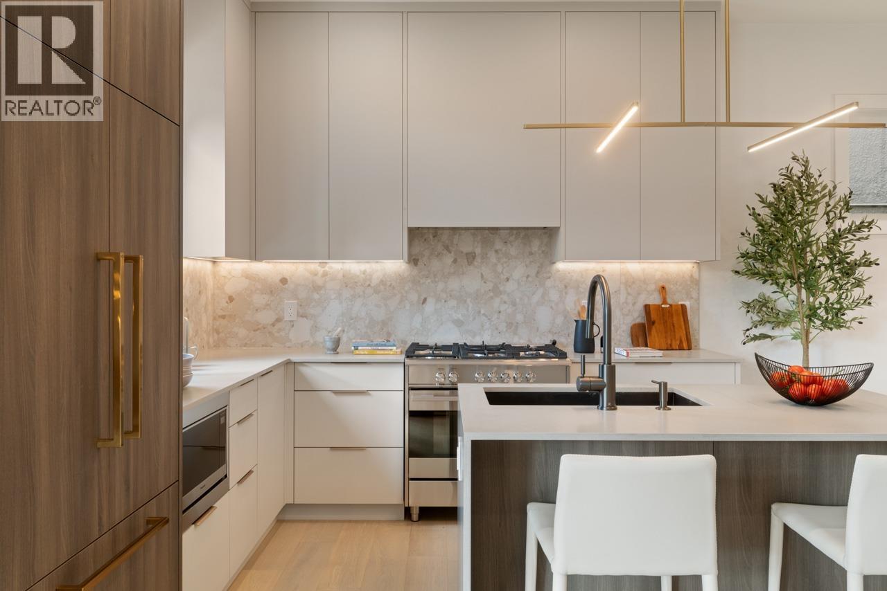 2680 E 5th Avenue Unit 2, Vancouver, BC V5M 1M9