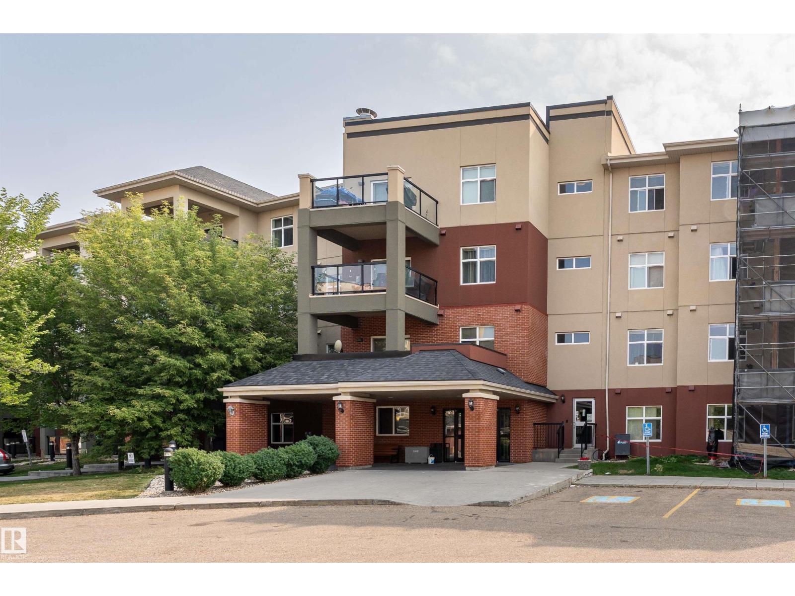 7825 71 Street Northwest #439, Edmonton, AB T6B 3N9