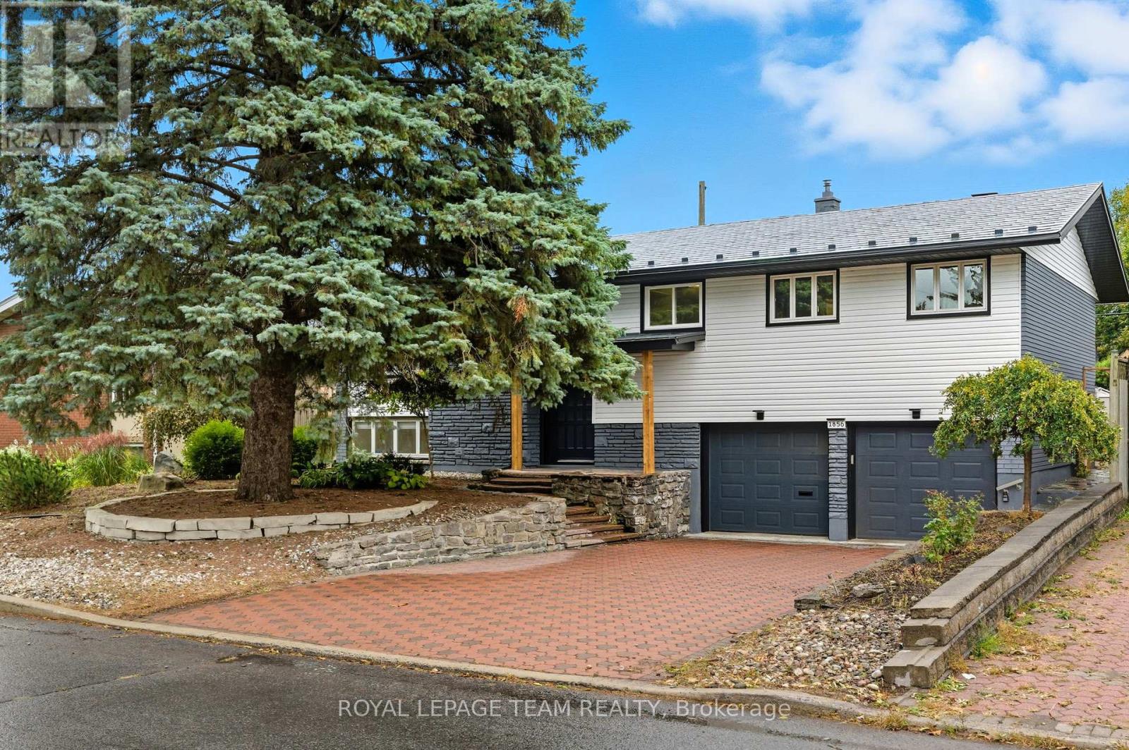 1856 Playfair Dr, Ottawa, ON K1H 5S1