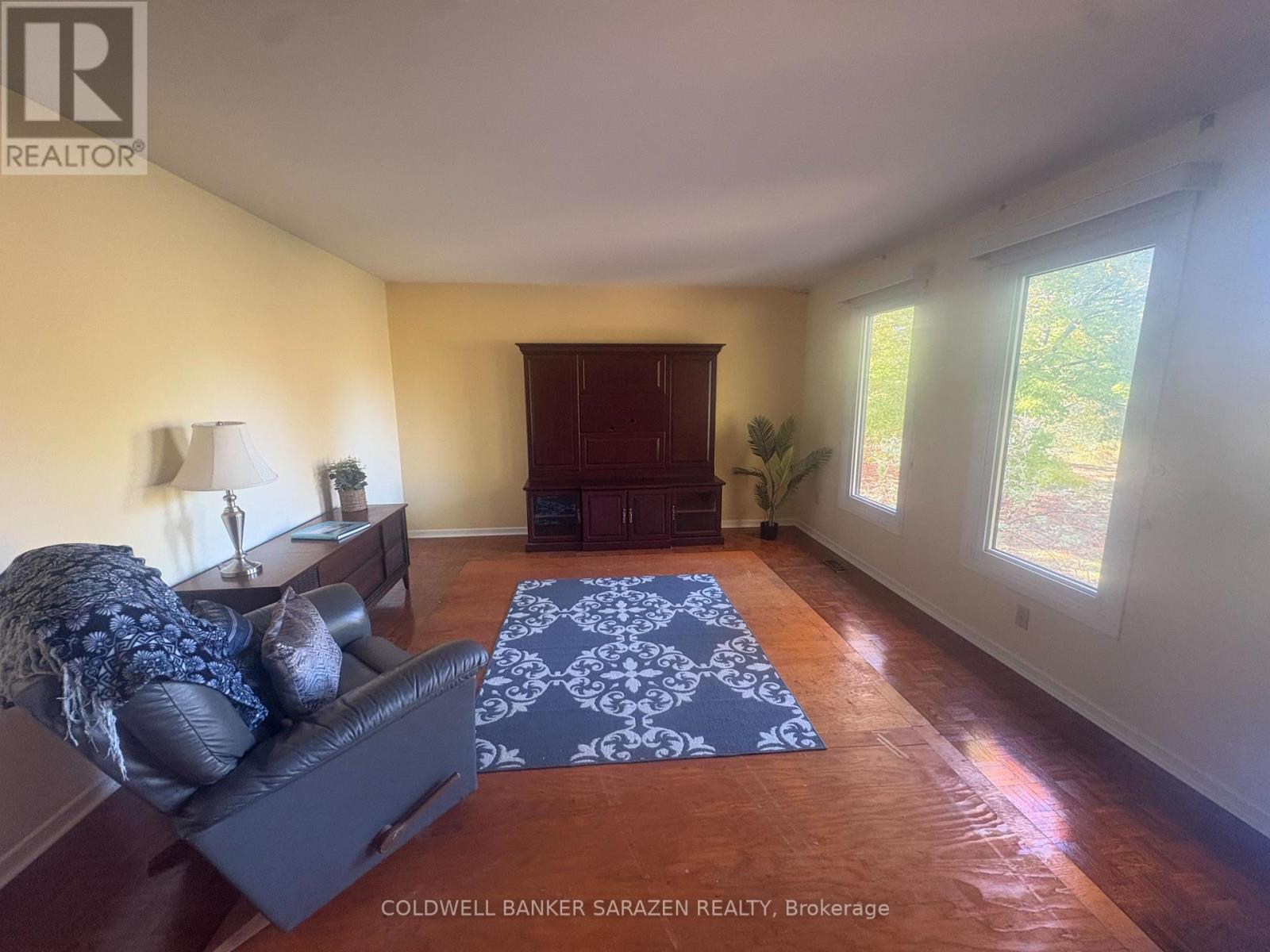 1273 Usborne St, McNab/Braeside, ON K0A 1G0