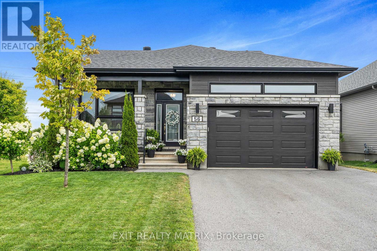 56 Nancy St, Russell, ON K0A 1W0