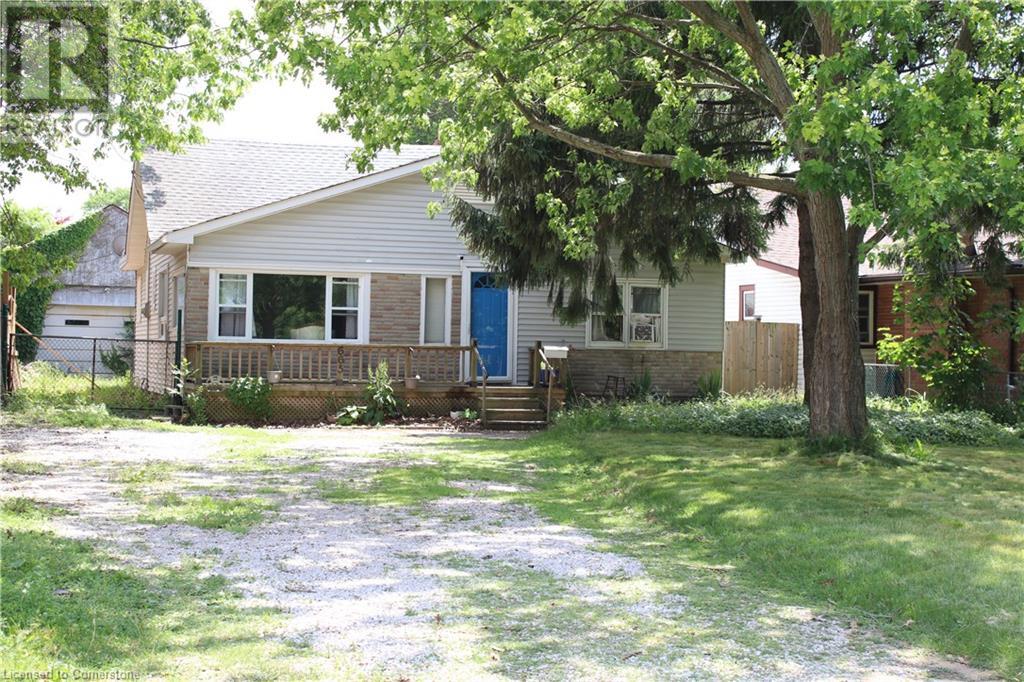 665 Lakeshore Rd, Sarnia, ON N7V 2T1