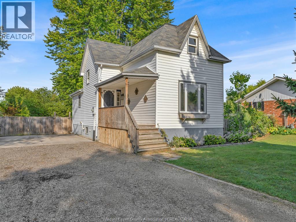 585 Bagot St, Essex, ON N0R 1G0