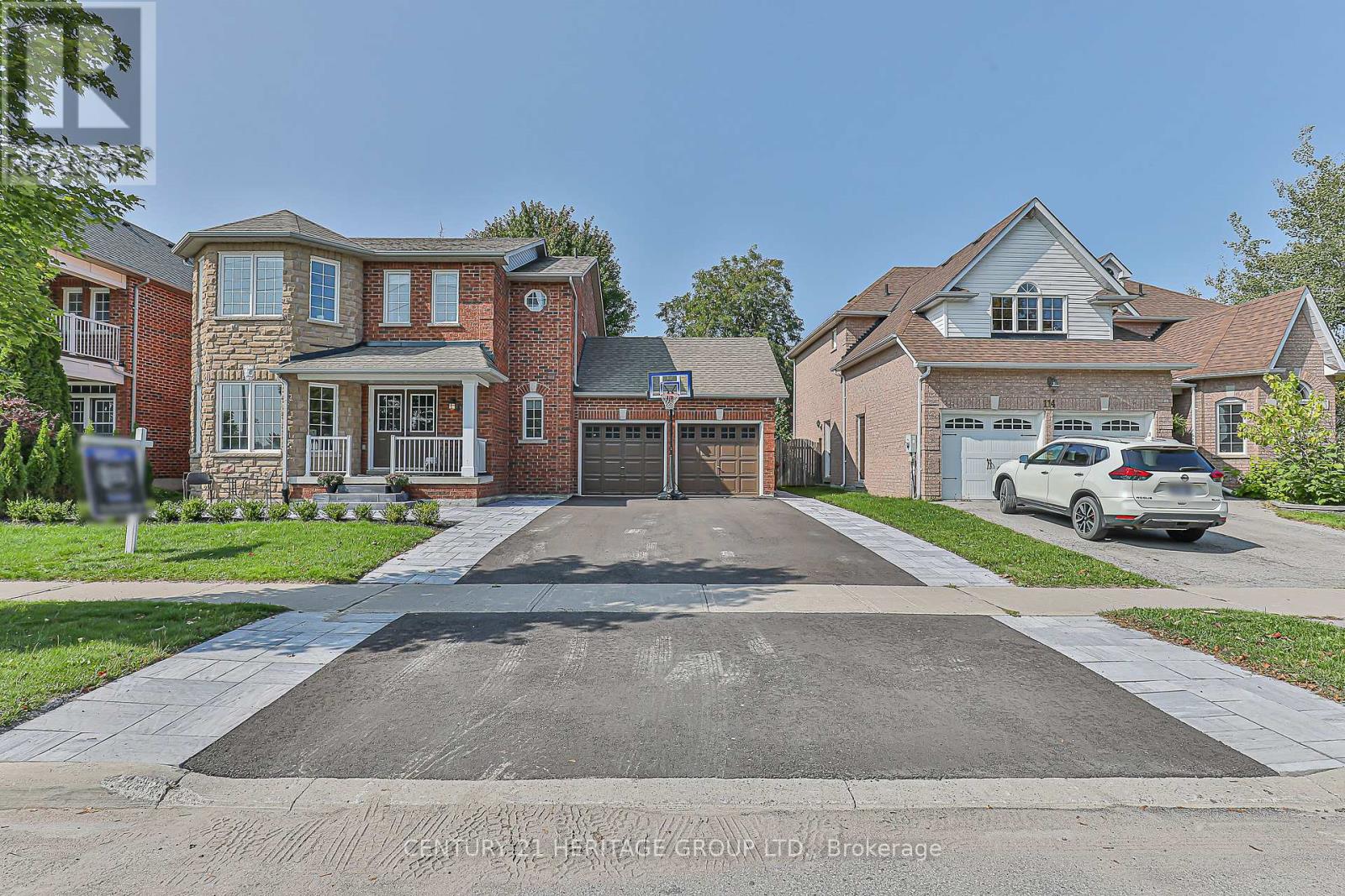112 Herrema Blvd, Uxbridge, ON L9P 1X6