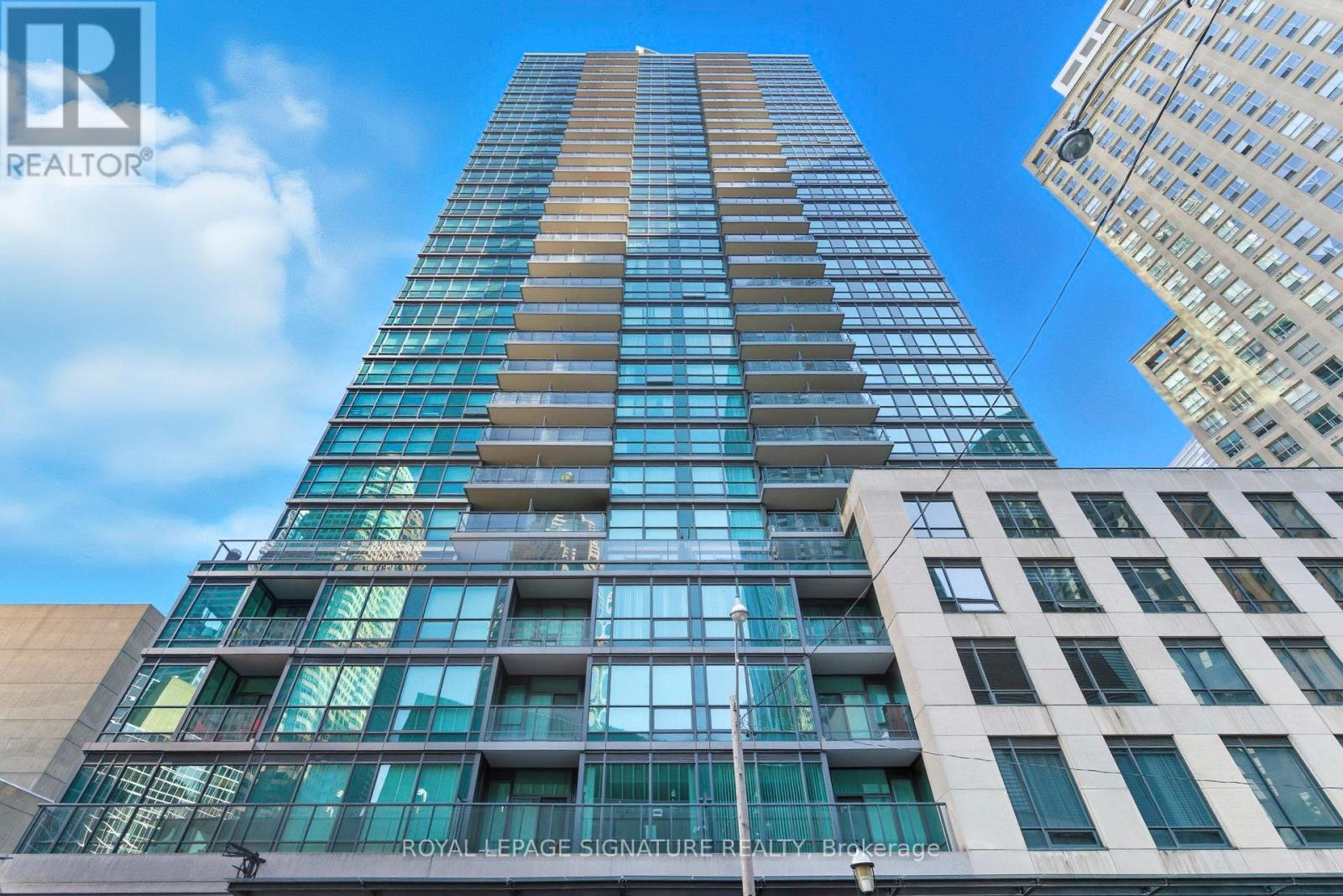 801 1 Scott St, Toronto, ON M5E 1A1
