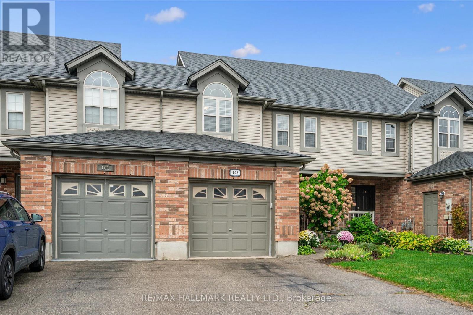 103 Northcliffe Cres, Cambridge, ON N3C 4M7