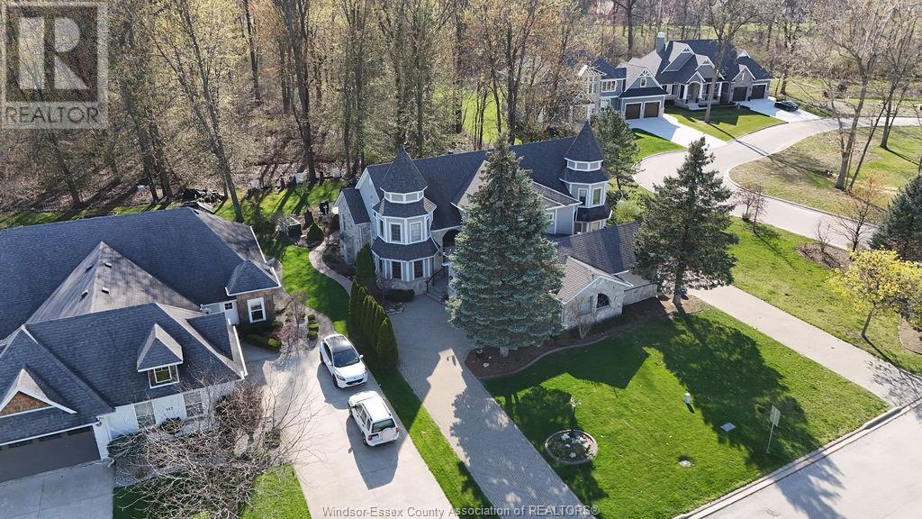 565 Gold Coast, Amherstburg, ON N8N 1M2