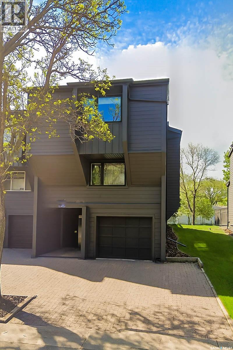 35 Quincy Dr, Regina, SK S4S 6L6
