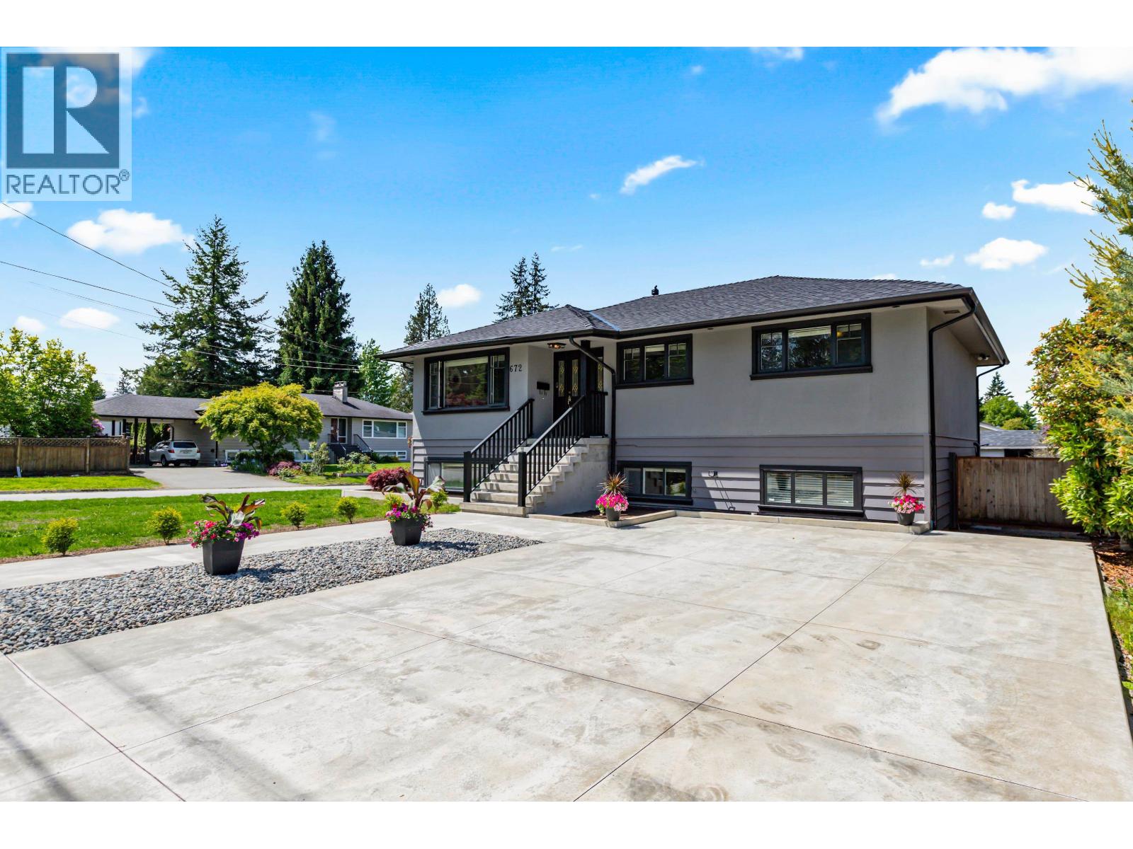 672 Wilmot St, Coquitlam, BC V3J 6P4