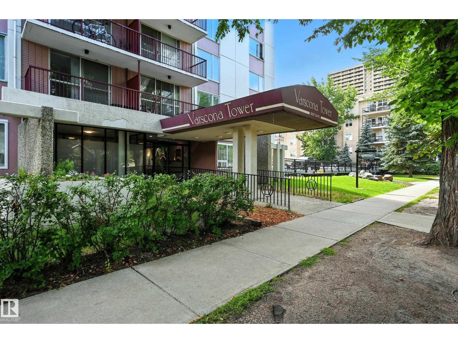 11007 83 Avenue Northwest #404, Edmonton, AB T6G 0T9