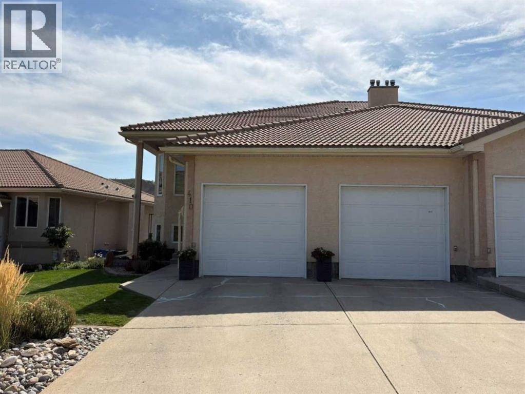 410 Canyon Boulevard West, Lethbridge, AB T1K 6V2