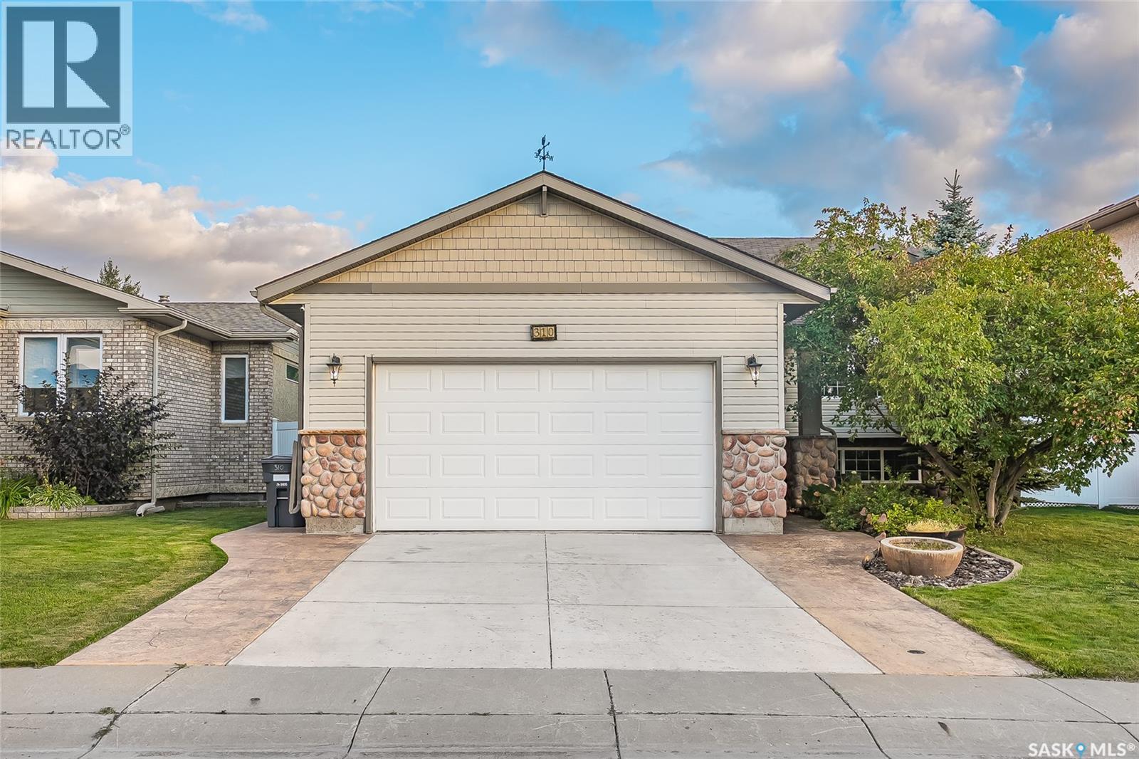 310 Maguire Ct, Saskatoon, SK S7N 1A6