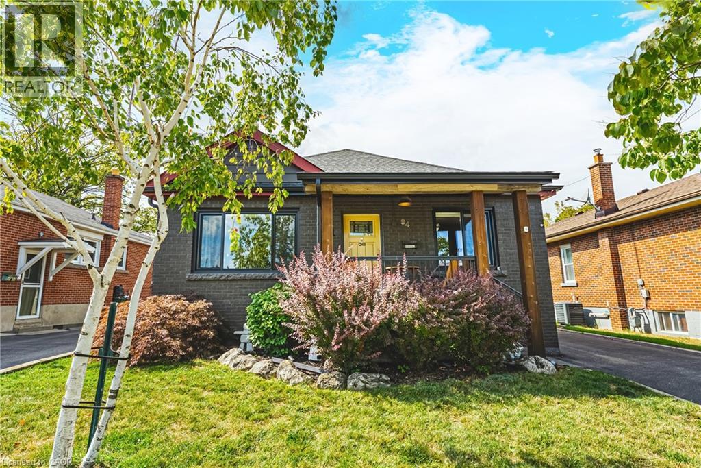 94 Malta Dr, Hamilton, ON L8K 4S8