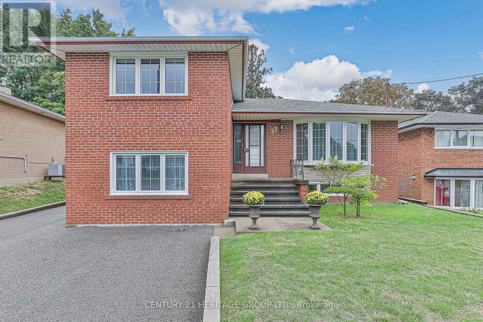 53 Caronport Cres, Toronto, ON M3A 1H2