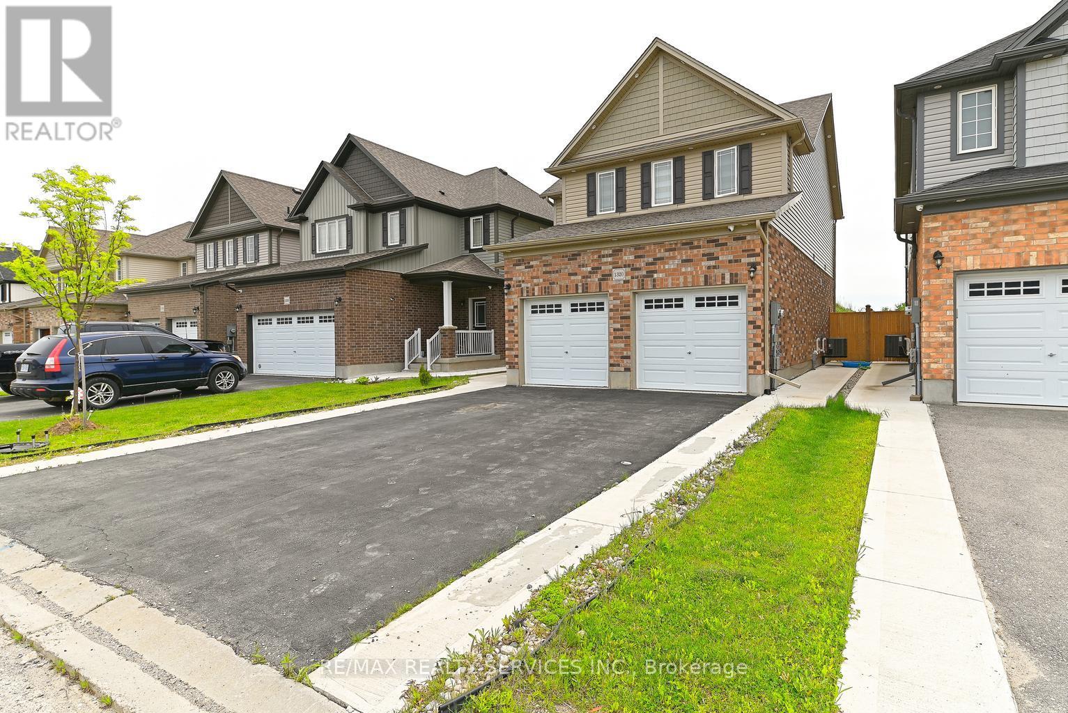 1320 Calais Dr, Woodstock, ON N4T 0L8