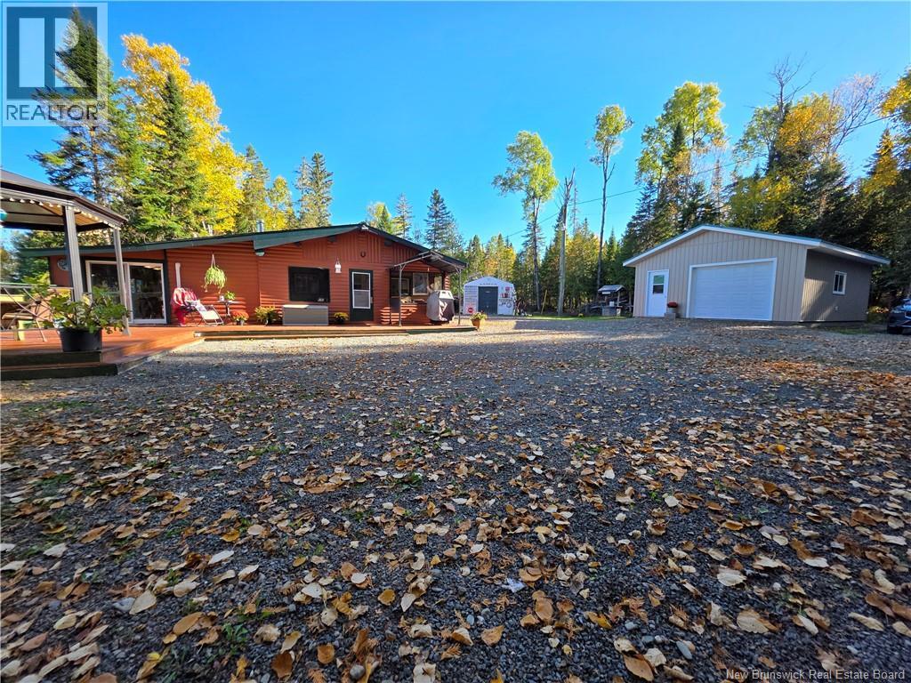 1546 Route 385, Oxbow, NB E7G 3E8