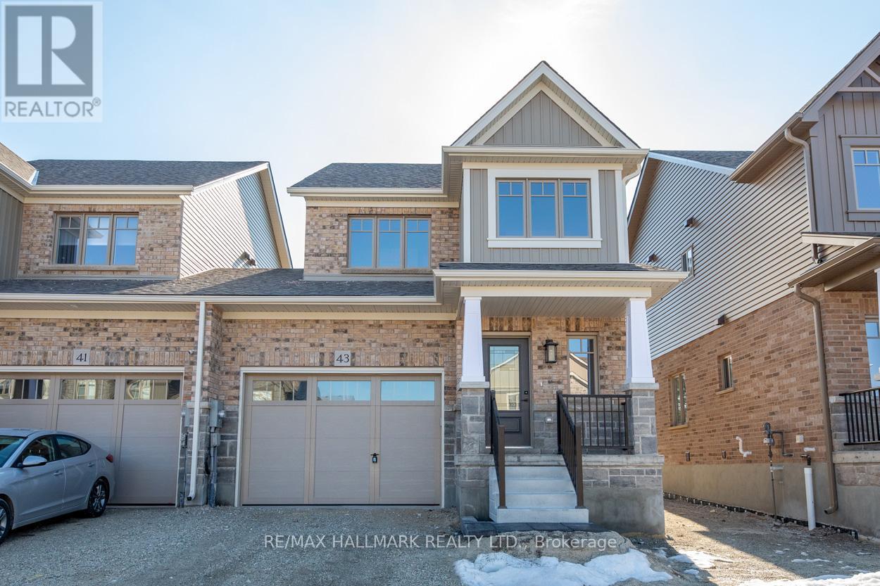 43 Shipley Ave, Collingwood, ON L9Y 5M7