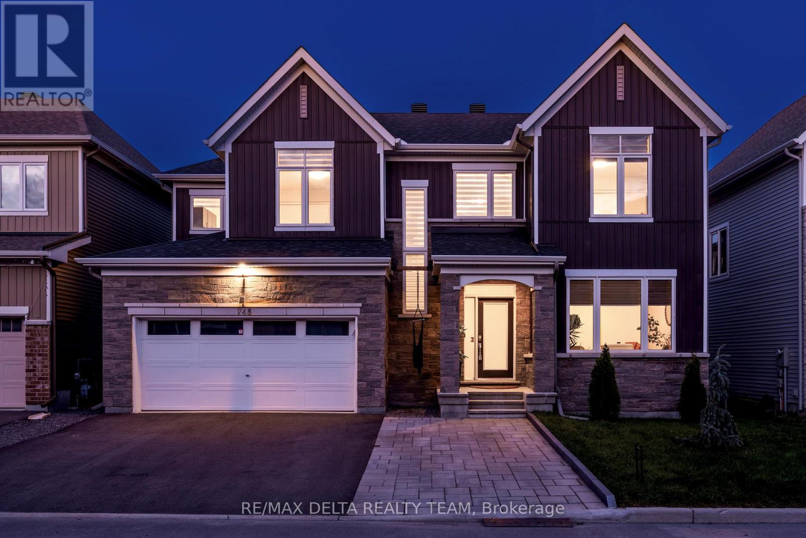 748 Vennecy Ter, Ottawa, ON K1W 1H2