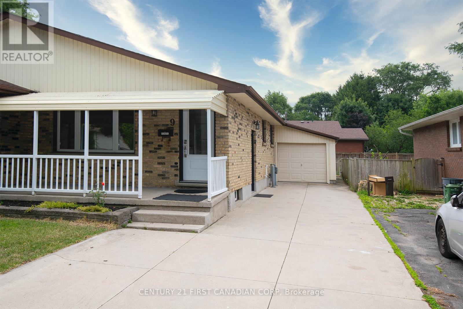 9 Tilipe Rd, London, ON N5V 2X3