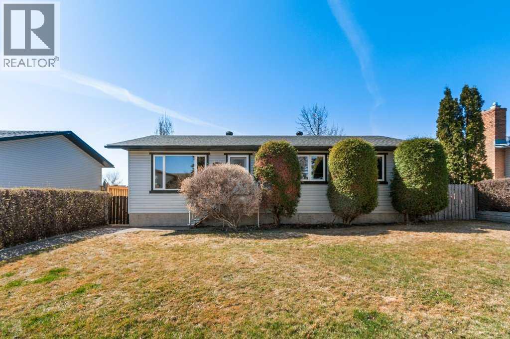 1417 Mccrimmon Dr, Carstairs, AB T0M 0N0